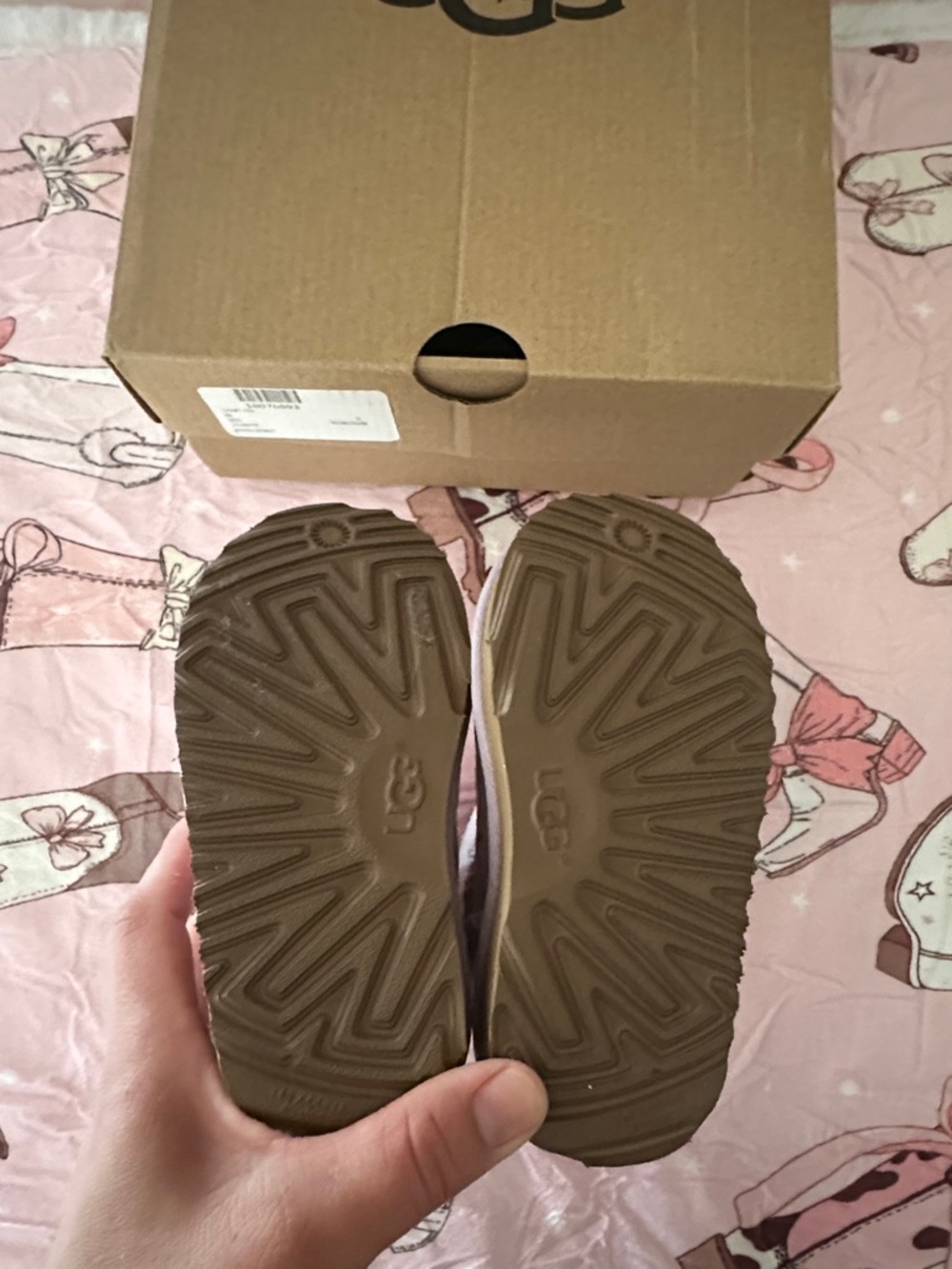 UGG Kids Pink Star-Print Cozy Booties - Picture 4 of 5